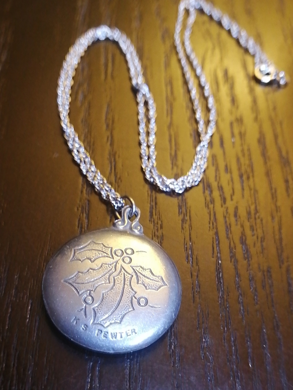 Kirk Stieff Pewter Pendant With Holiday Holly Leaf Design Pendant Necklace 19"